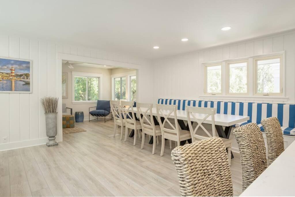 Luxury Beach House - 2Min Walk To Beach - Private Pool - Group & Dog Friendly هيلتون رئيس جزيرة المظهر الخارجي الصورة